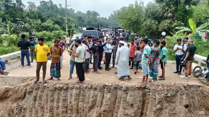 জঙ্গল সলিমপুরে রাতভর গুলিবিনিময়: যৌথবাহিনীর সাঁড়াশি অভিযানে আটক ১৫