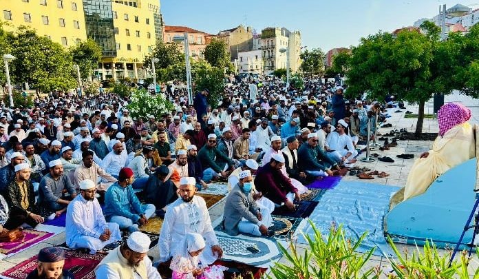 লিসবনে ঈদের জামাতে বাংলাদেশিসহ হাজারও ‍মুসলিমের মিলনমেলা