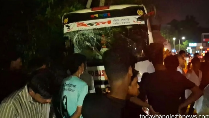 চট্টগ্রামে বাস-লেগুনা সংঘর্ষে নিহত ৪