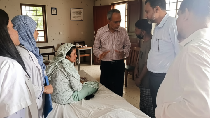রামিসার মায়ের চিকিৎসায় এগিয়ে এলেন বিএনপি নেতা ডা. রফিক