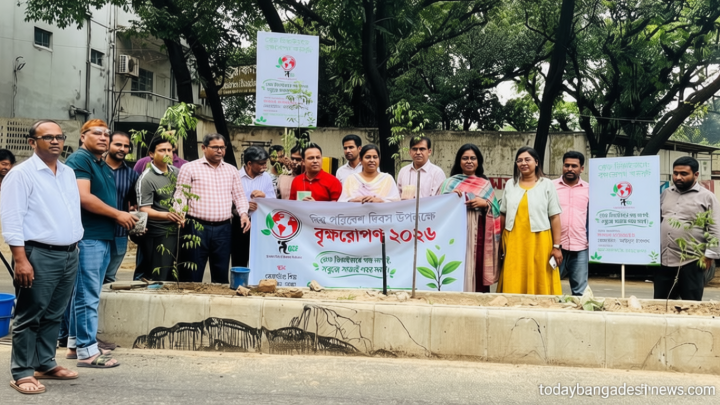 রাজধানীতে গ্রিন কনসার্ন’স ফাউন্ডেশনের উদ্যোগে বৃক্ষরোপণ