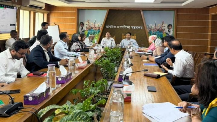 শিক্ষার্থীদের বিনামূল্যে ড্রেস-জুতা বিতরণের সময় জানালেন গণশিক্ষা প্রতিমন্ত্রী