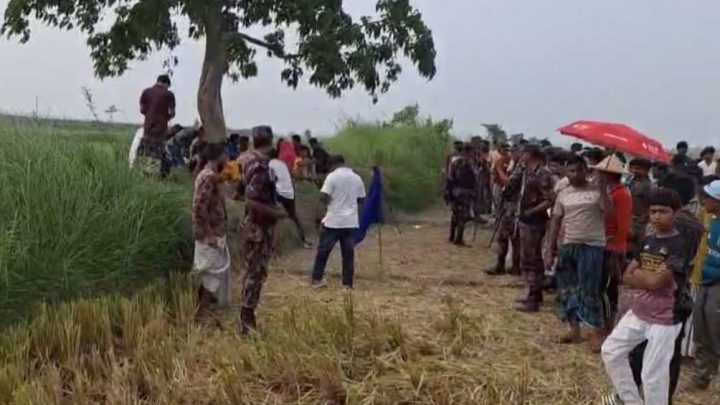 নওগাঁয় ১৭ জনকে পুশ-ইন চেষ্টা, সতর্ক অবস্থানে বিজিবি