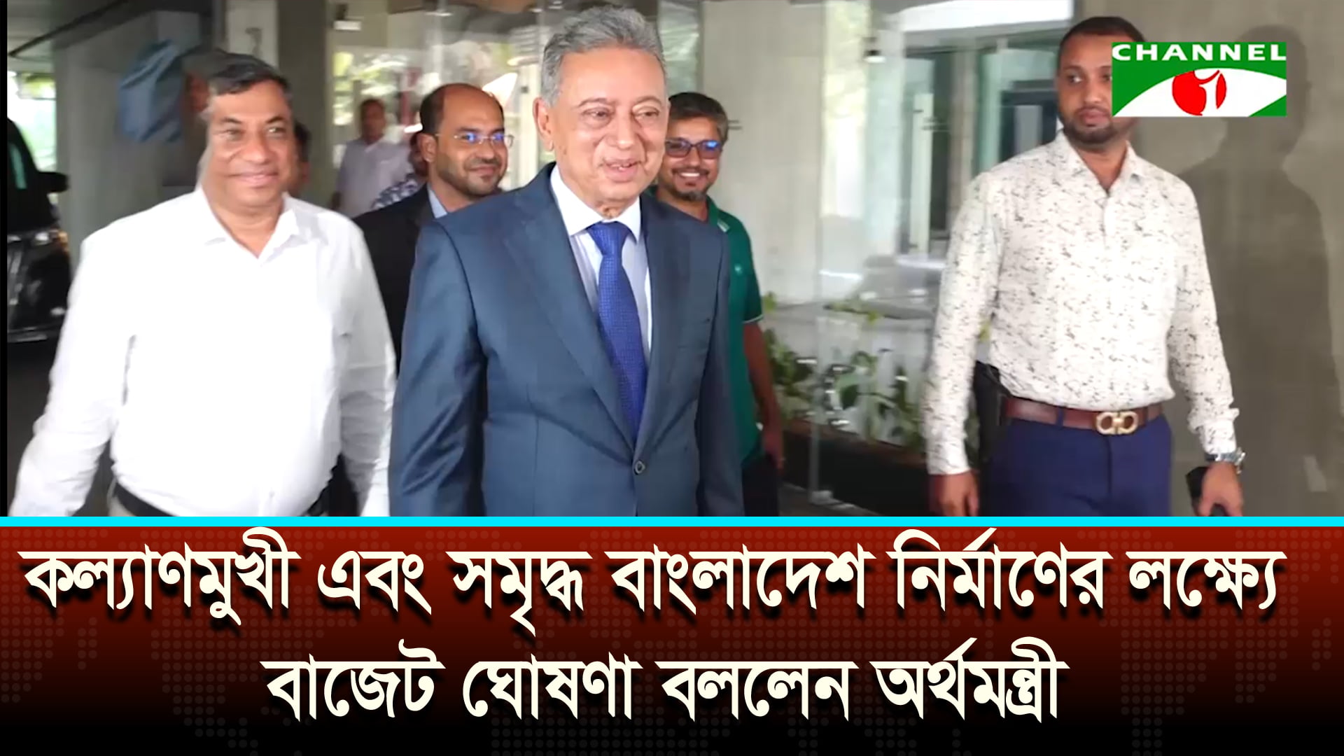 ফ‍্যাসিষ্ট আমলের মত ঋণ করে ঘি না খাওয়ার কথা বলে আবার ঋণেই ভরসা