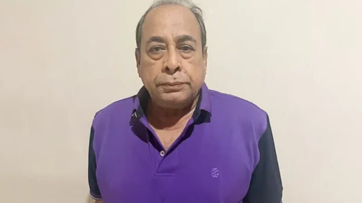 নাকের নিচের তিলেই ফাঁস ৪৫ বছরের ছদ্মবেশ