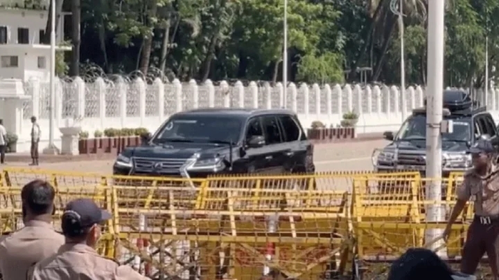 আরও এক মাস থাকার সুযোগ থাকলেও, বঙ্গভবন ছাড়লেন সাবেক রাষ্ট্রপতি