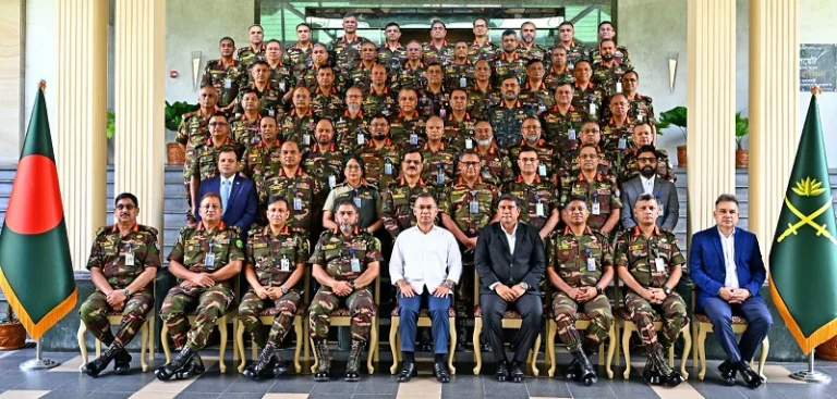 pm-army-meeting