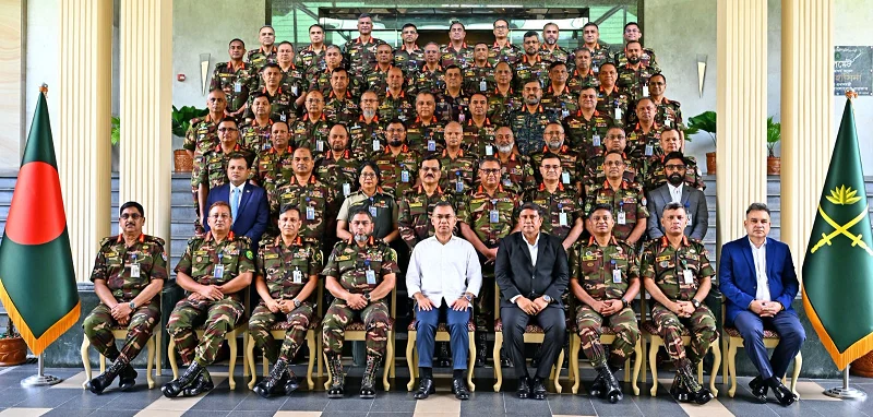 pm-army-meeting