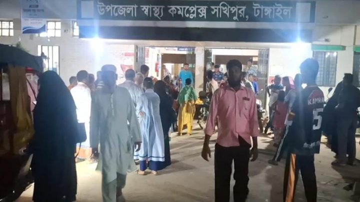 গলায় রুটি আটকে স্কুলছাত্রীর মৃত্যু
