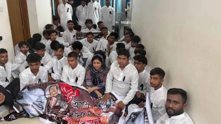 ভাটারা থেকে কার্যক্রম নিষিদ্ধ আওয়ামী লীগের ৫৩ নেতাকর্মী গ্রেফতার